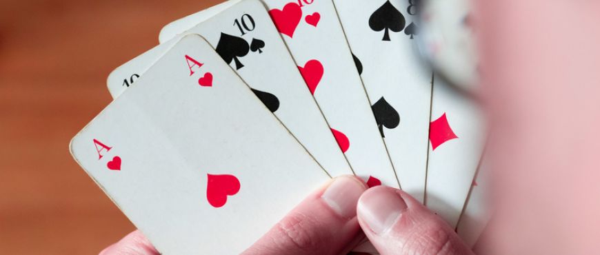 Gra w karty pomoże utrzymać ostry umysł i zdrowy mózg