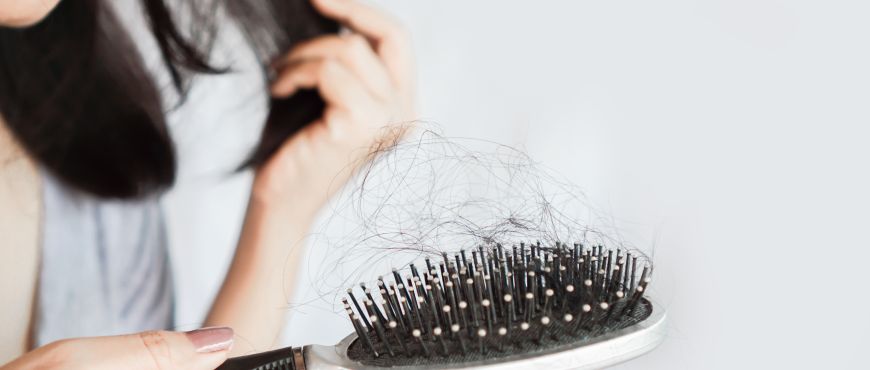 Przeszczep włosów, jako rozwiązanie dla łysienia ? co warto wiedzieć przed podjęciem decyzji?